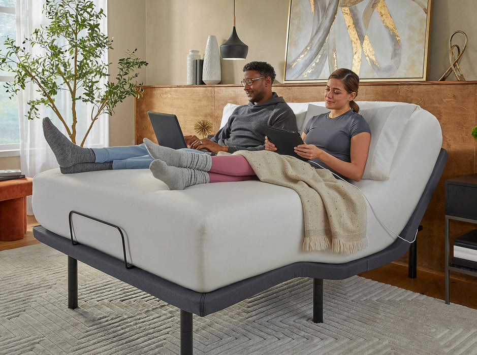 baselogic™ Gold Adjustable Base by Serta